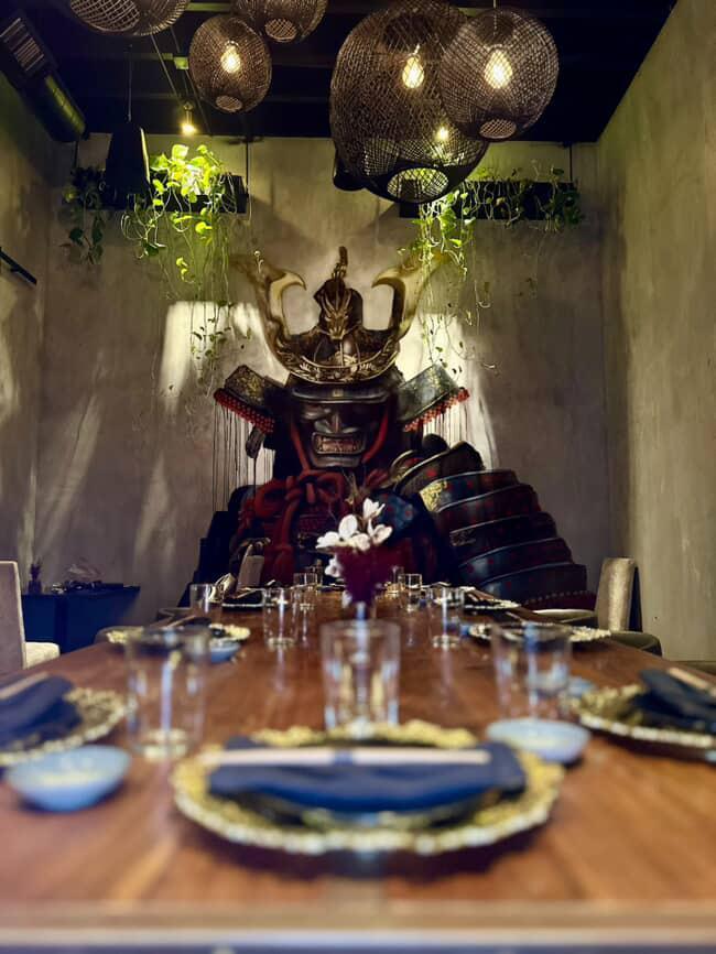 Azabu private room facing samurai artwork